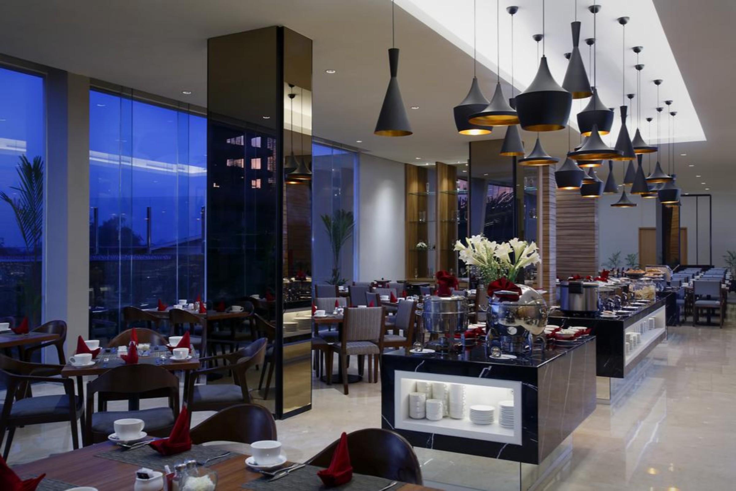 Hotel Grandhika Setiabudi Medan Kültér fotó