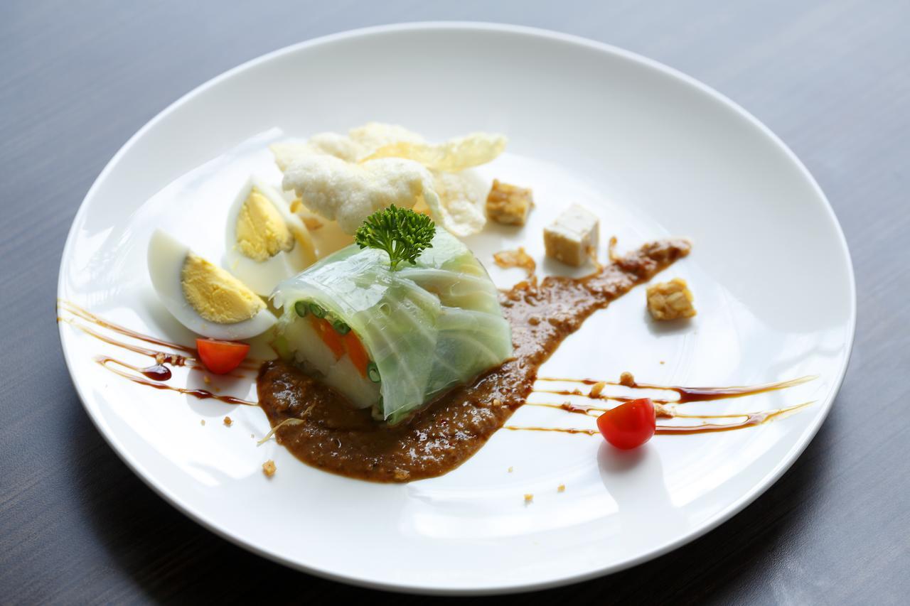 Hotel Grandhika Setiabudi Medan Kültér fotó